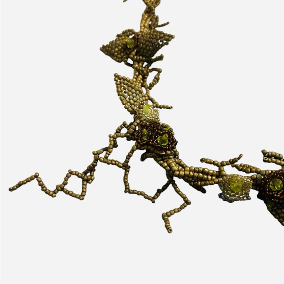 Handbeaded FLOWER NECKLACE - Picture 2 of 8